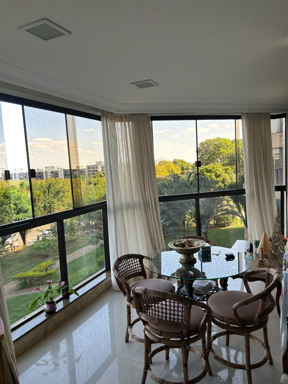 Varanda com vista para o Parque da Cidade